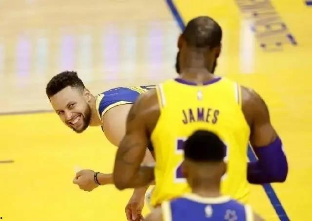 沃神最新爆料库里,沃神曝最新动态，揭秘下家之谜！”